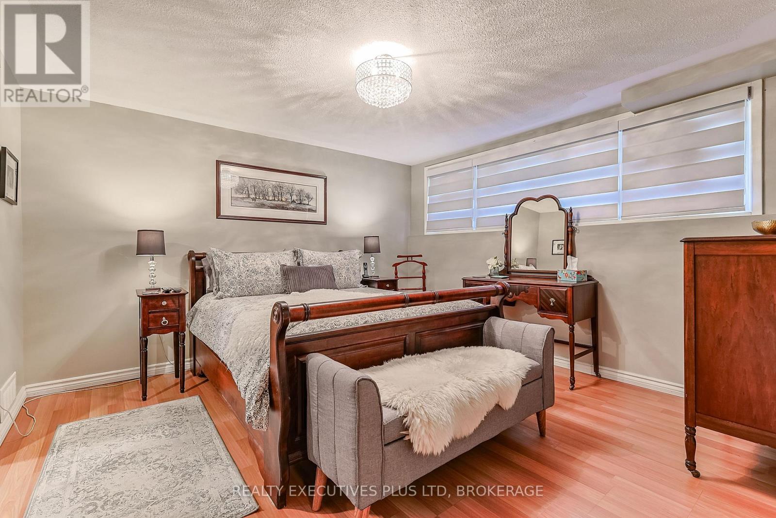 2560 LEPP AVENUE - 21