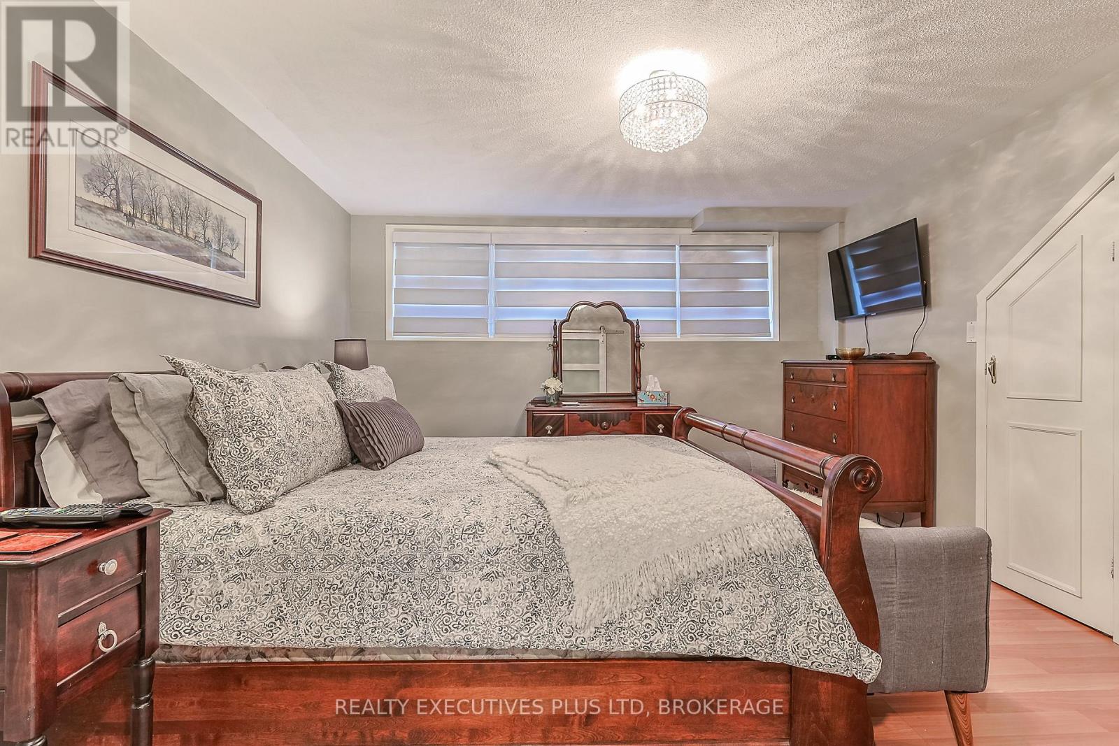2560 LEPP AVENUE - 22