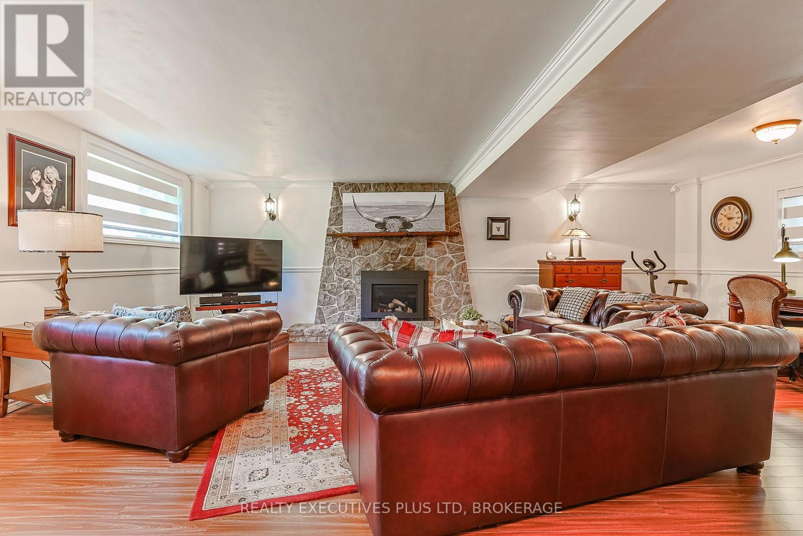 2560 LEPP AVENUE - 28