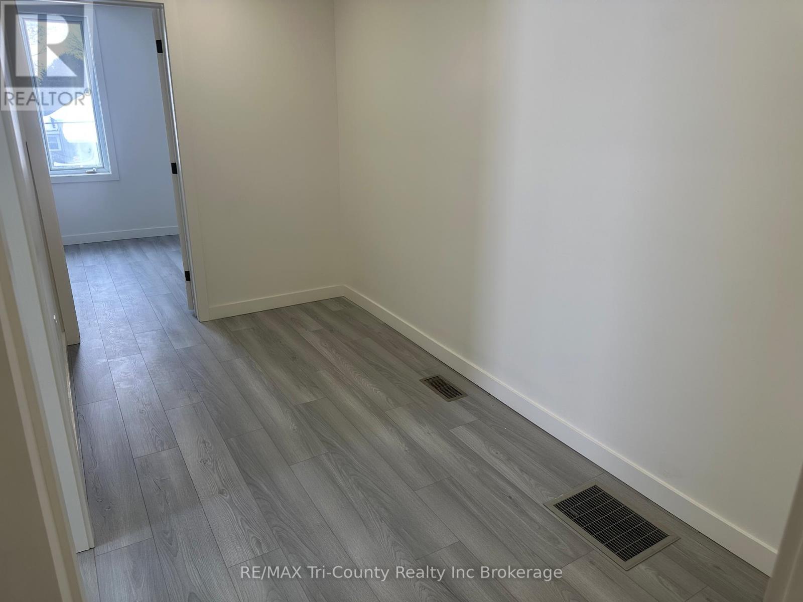 719 ELIAS STREET - 25