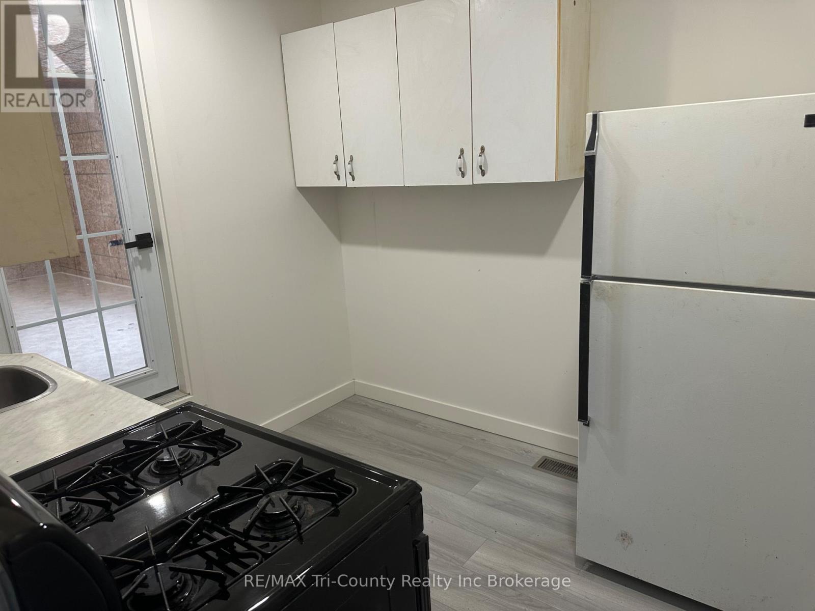 719 ELIAS STREET - 26
