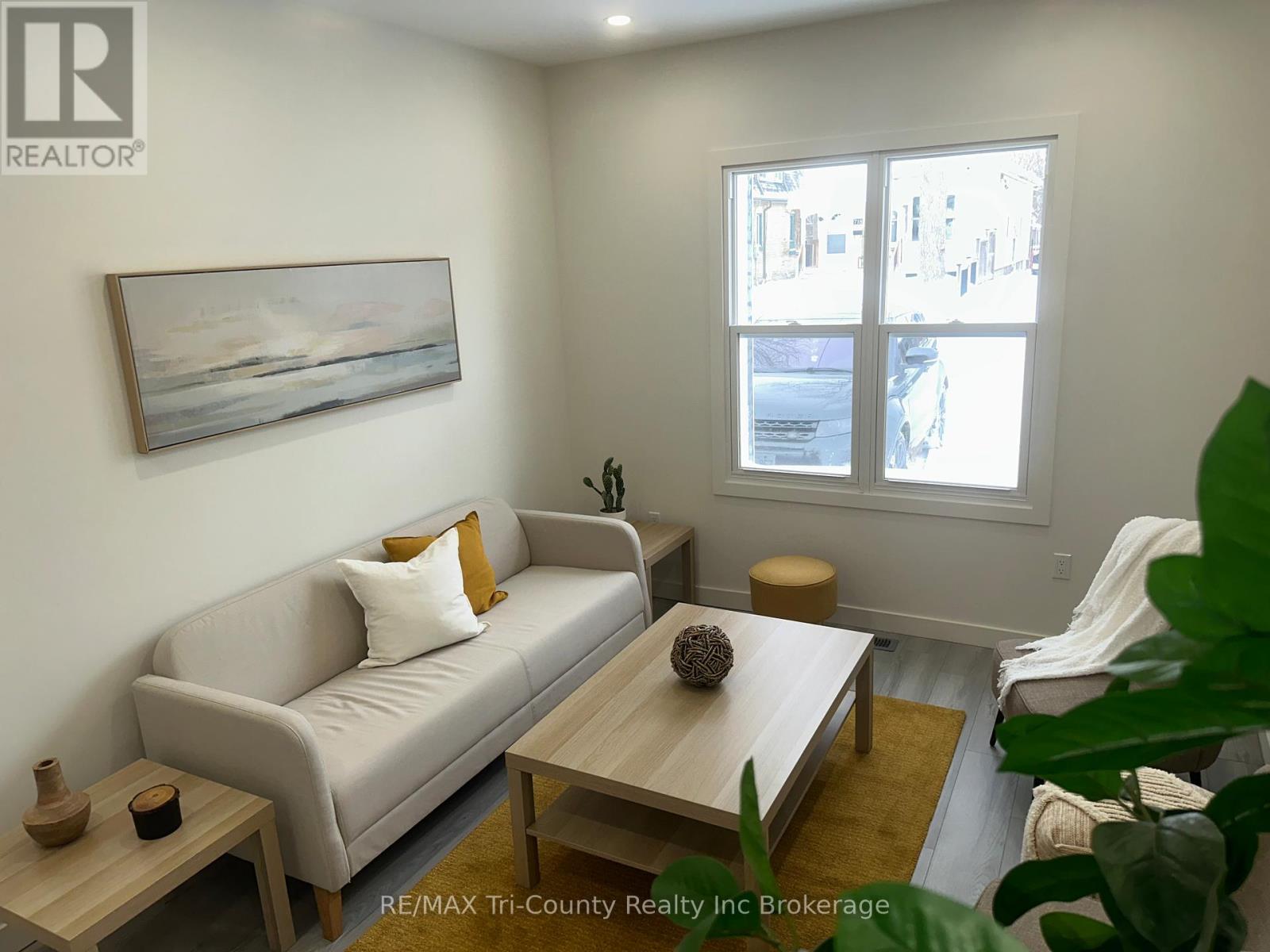 719 ELIAS STREET - 9