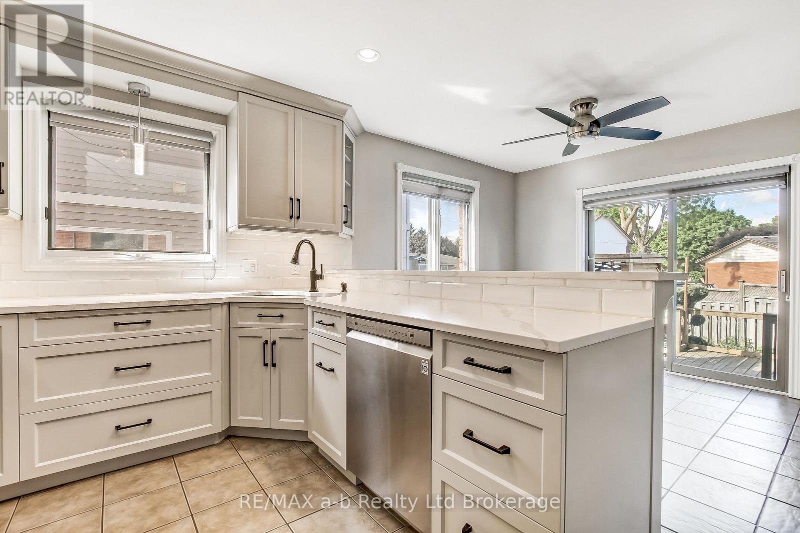 170 EAST PARK DRIVE - 6