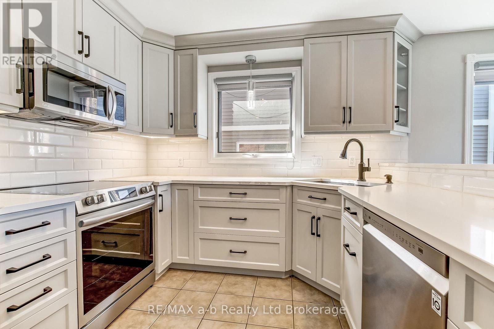 170 EAST PARK DRIVE - 9