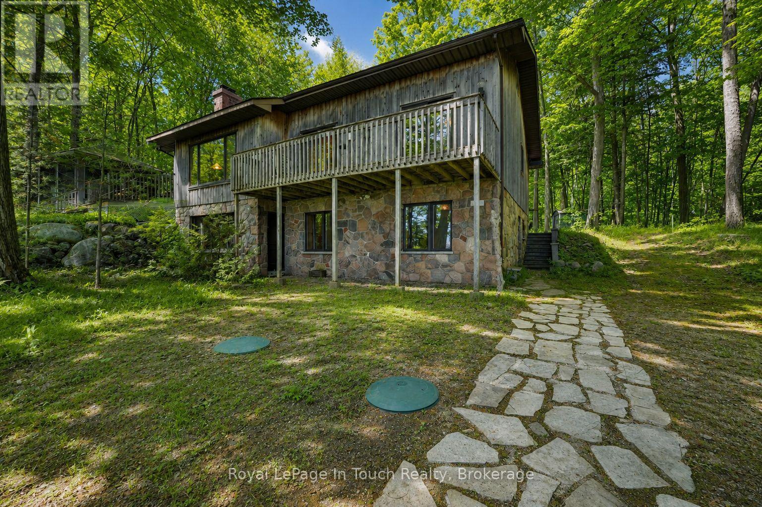 54 LACKIE CRESCENT - 24