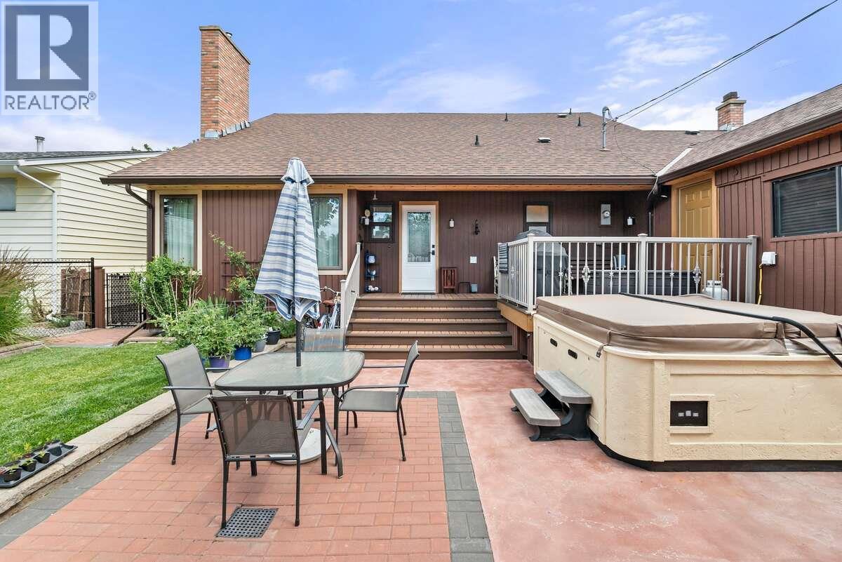 146 Yorkton Avenue - 30