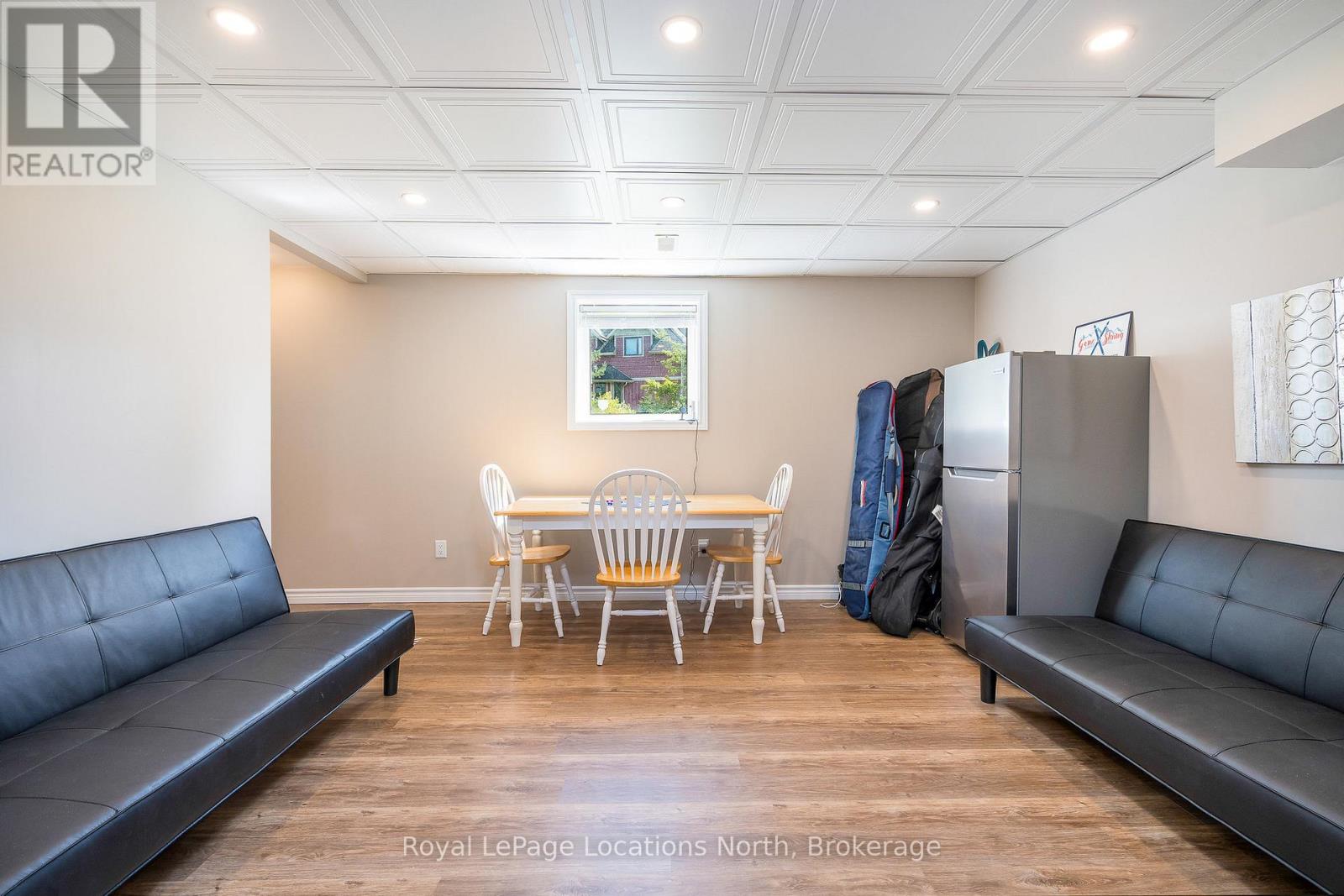 796362 19 GREY ROAD - 19