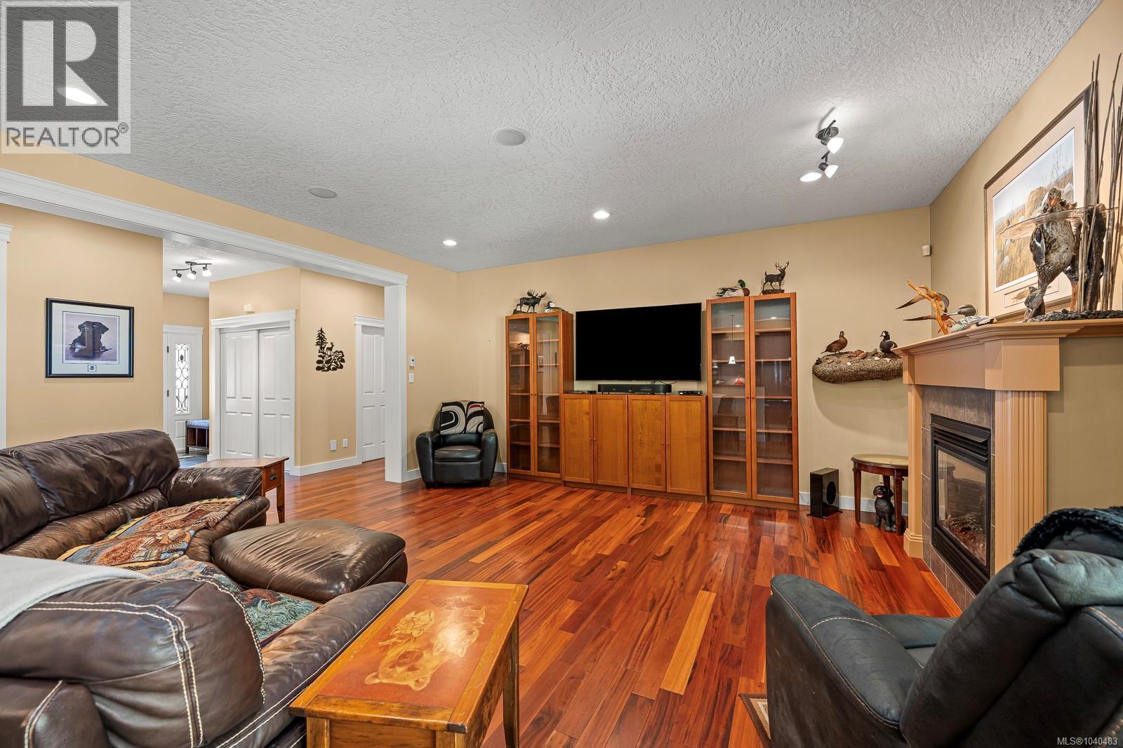 641 Colby Rd - 6