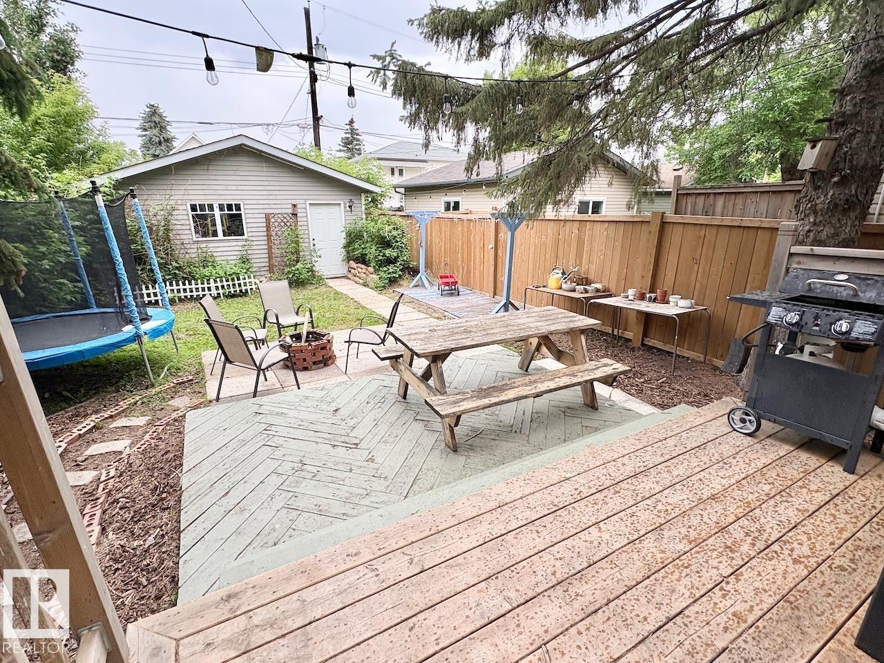 9330 107 AV NW - 43