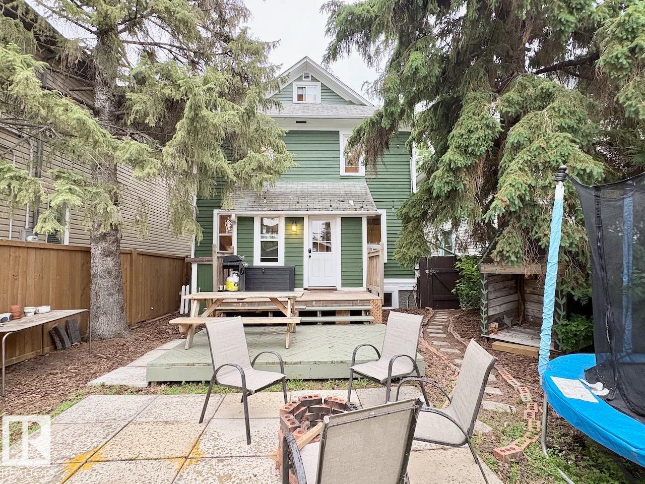 9330 107 AV NW - 47