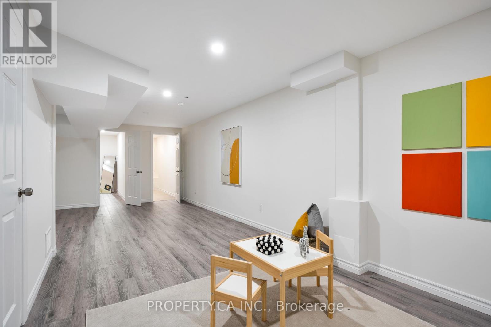 173 LITTLEWOOD DRIVE - 23
