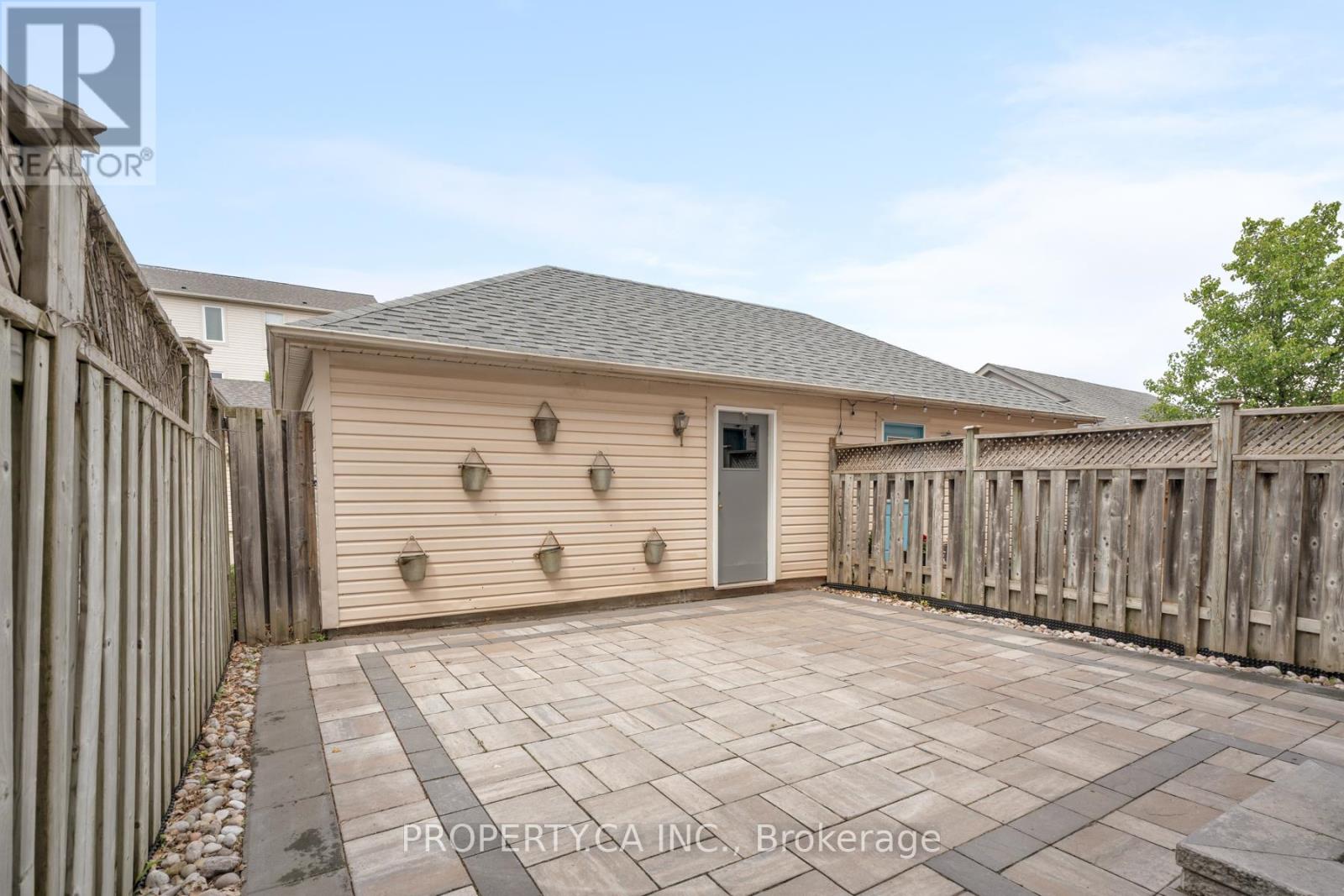 173 LITTLEWOOD DRIVE - 26