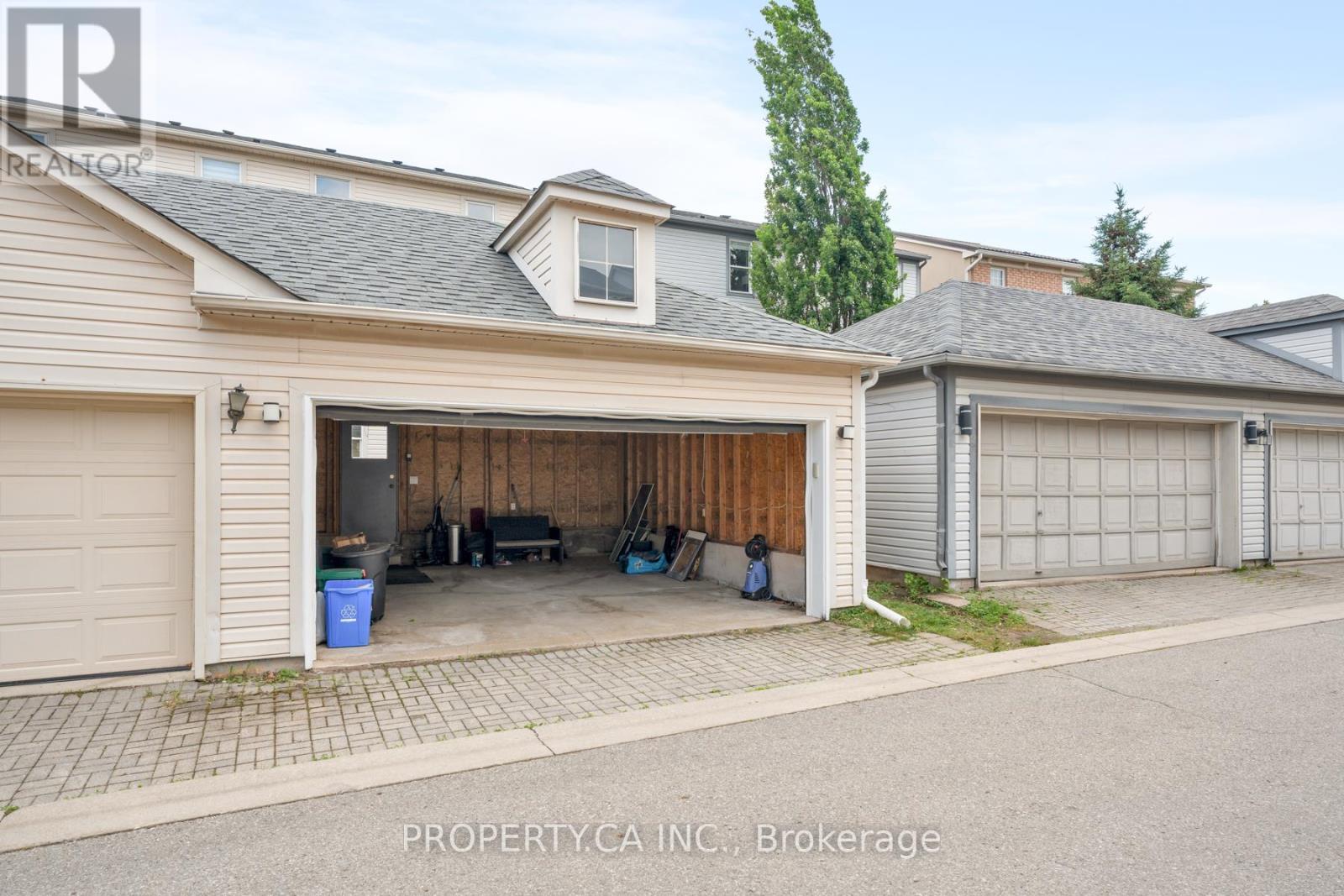 173 LITTLEWOOD DRIVE - 27