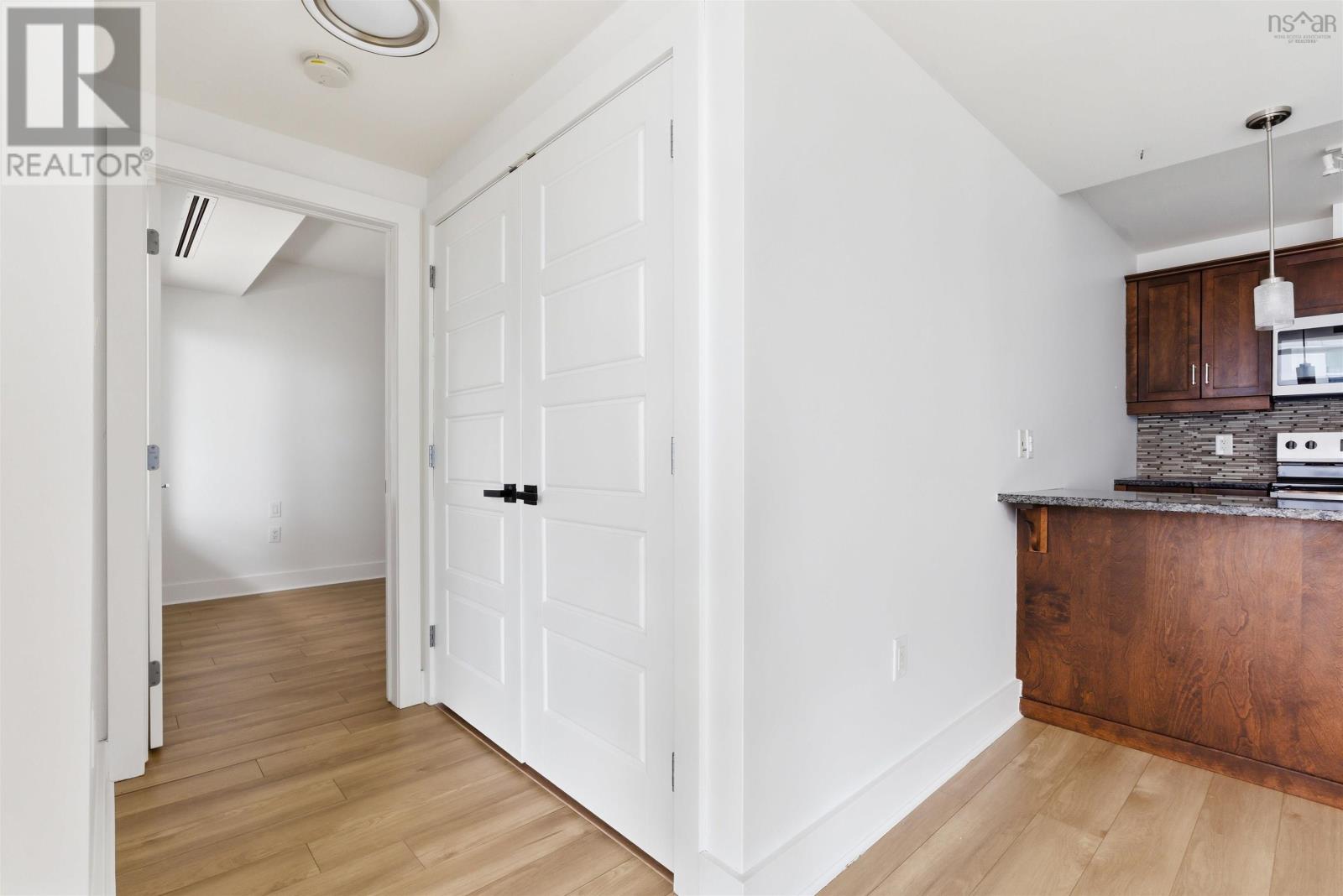 #607 31 Kings Wharf Place - 30