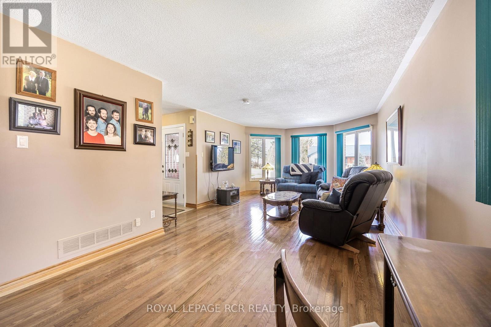 3 HENRY STREET - 12
