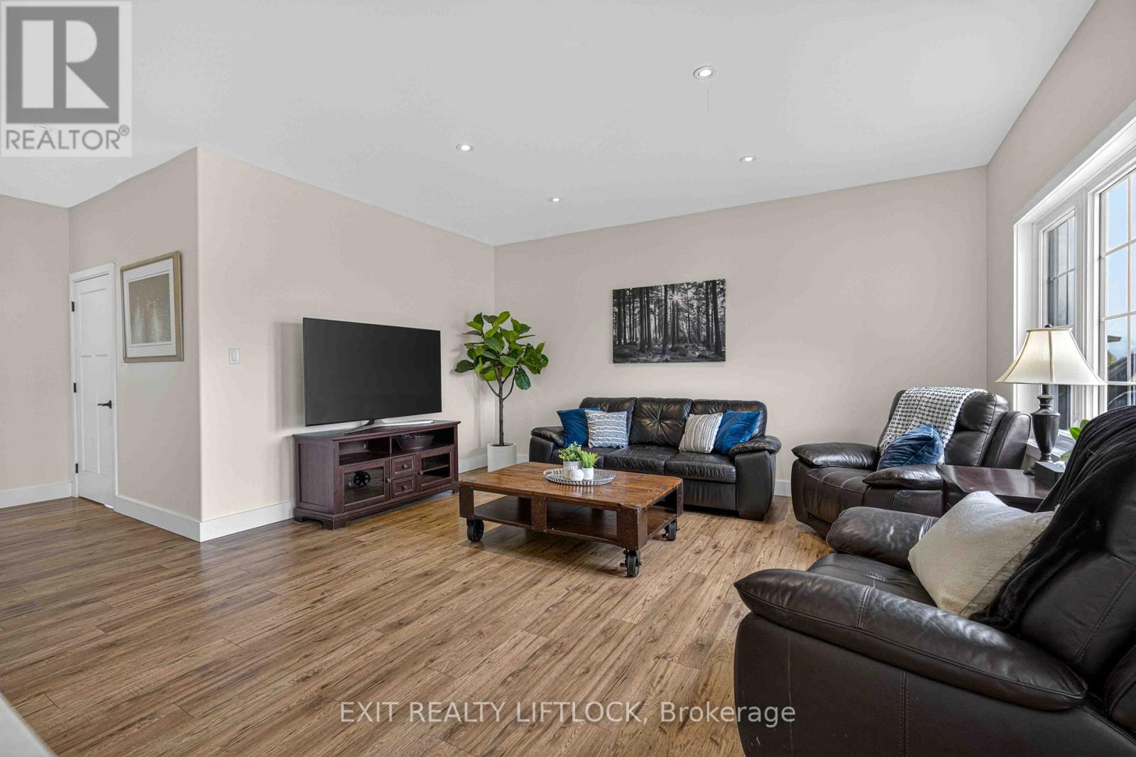 1479 WEBSTER ROAD - 11