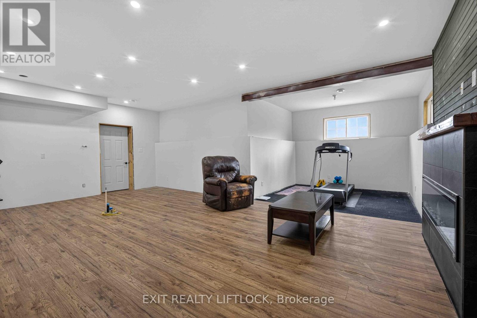 1479 WEBSTER ROAD - 29