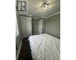 30 Hicks Place thumbnail 15