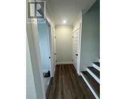 30 Hicks Place thumbnail 5