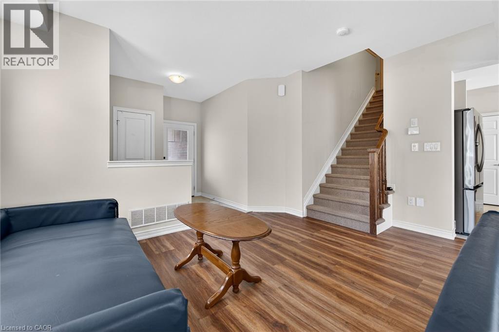 9 WINTERBERRY Boulevard - 7