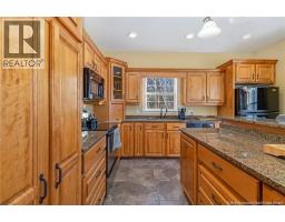 Family room - 354 Route 105, Maugerville, NB E3A8N6 Photo 15