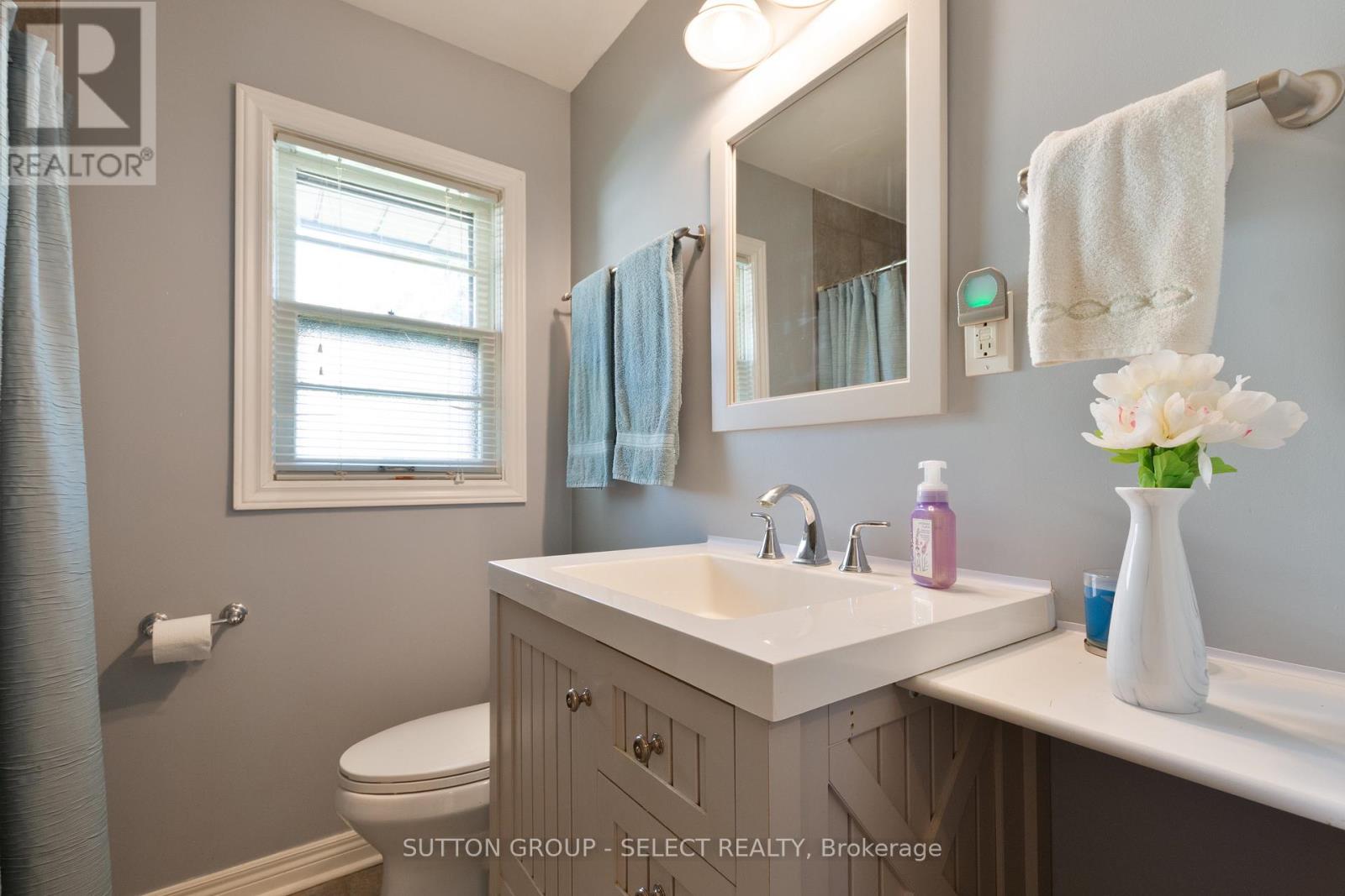 714 SPRINGBANK DRIVE - 19