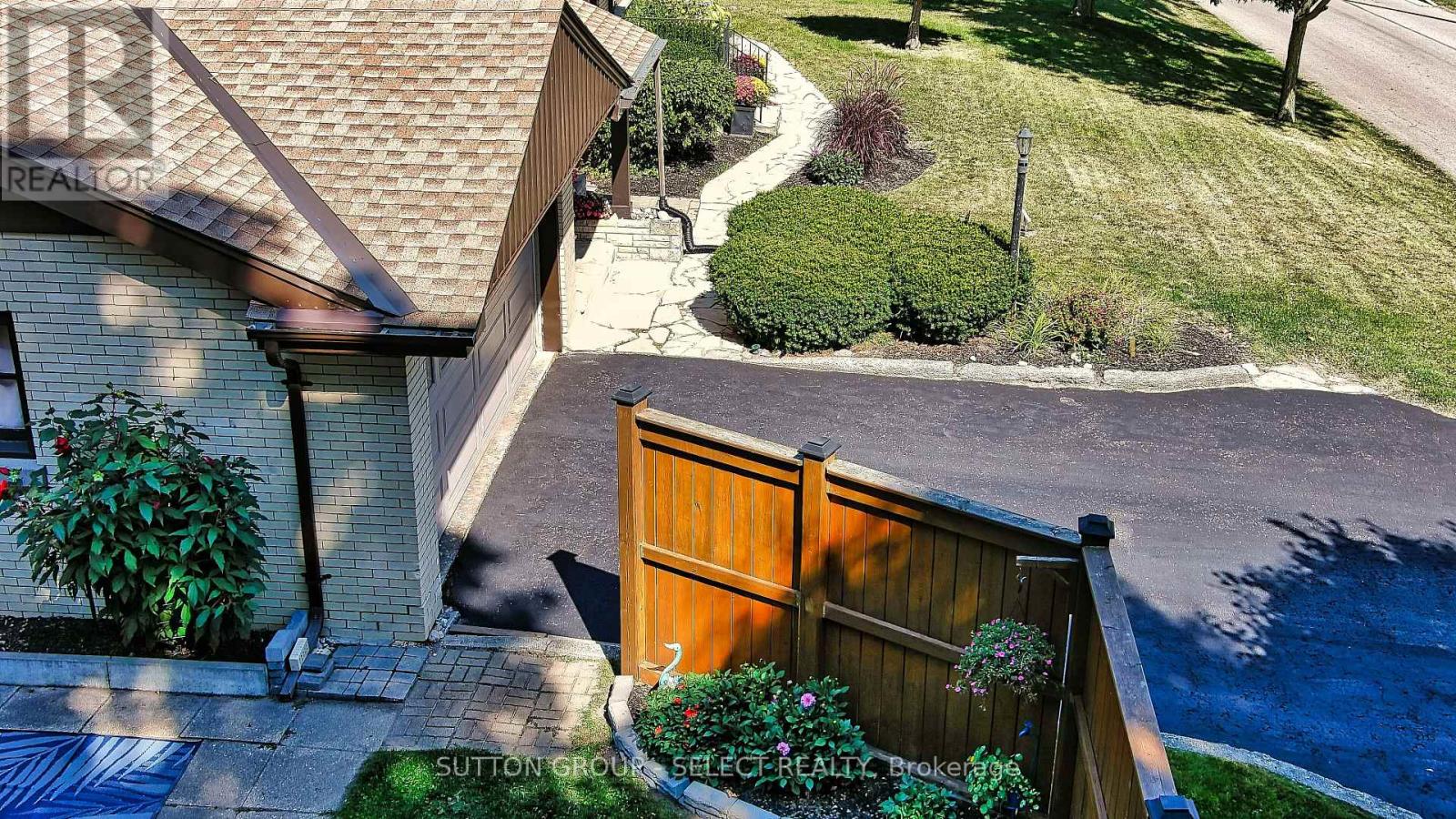 714 SPRINGBANK DRIVE - 38
