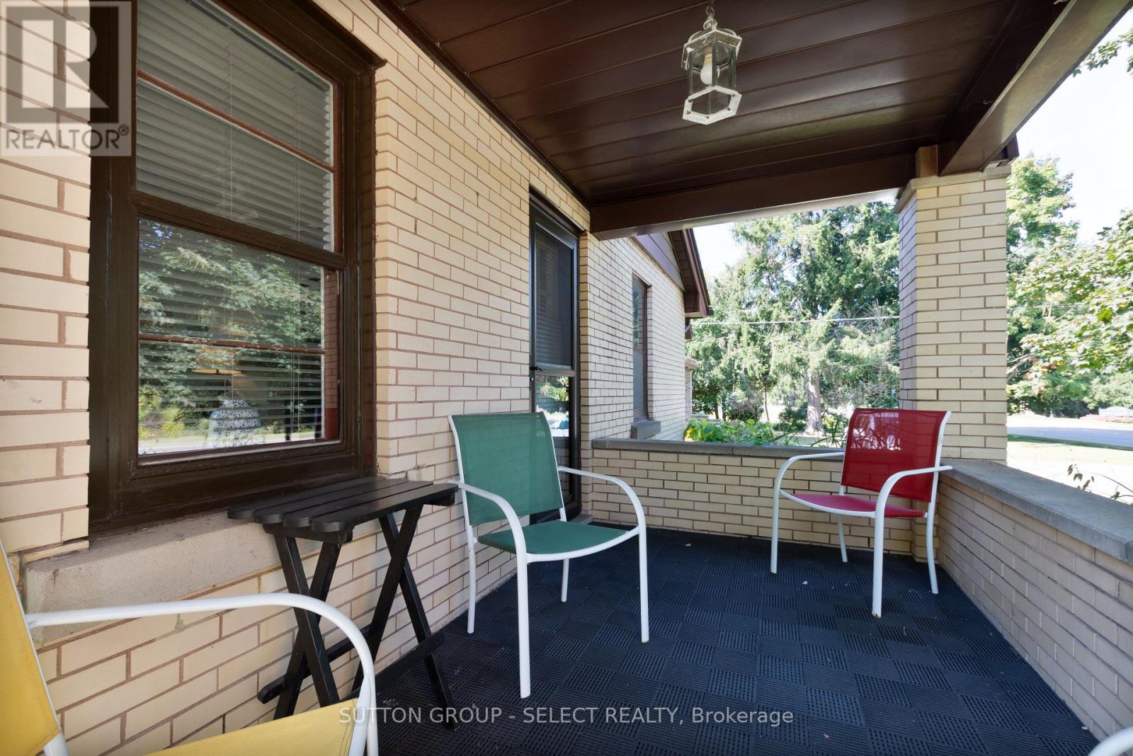 714 SPRINGBANK DRIVE - 4