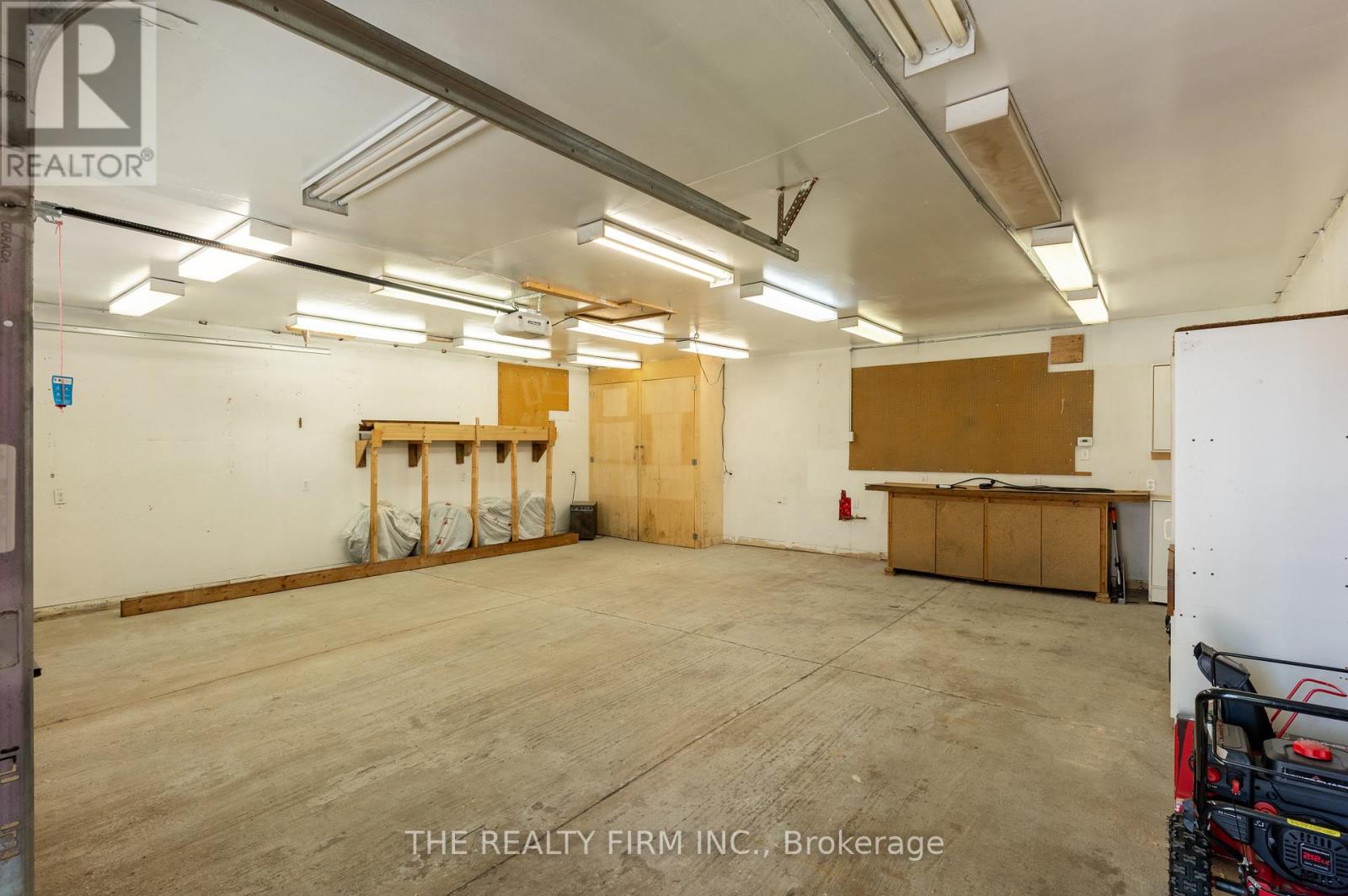41 ASKIN STREET - 38