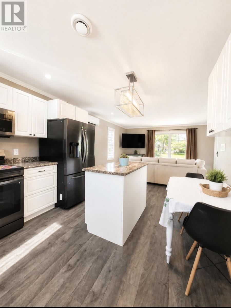 1 Pine Avenue - 10
