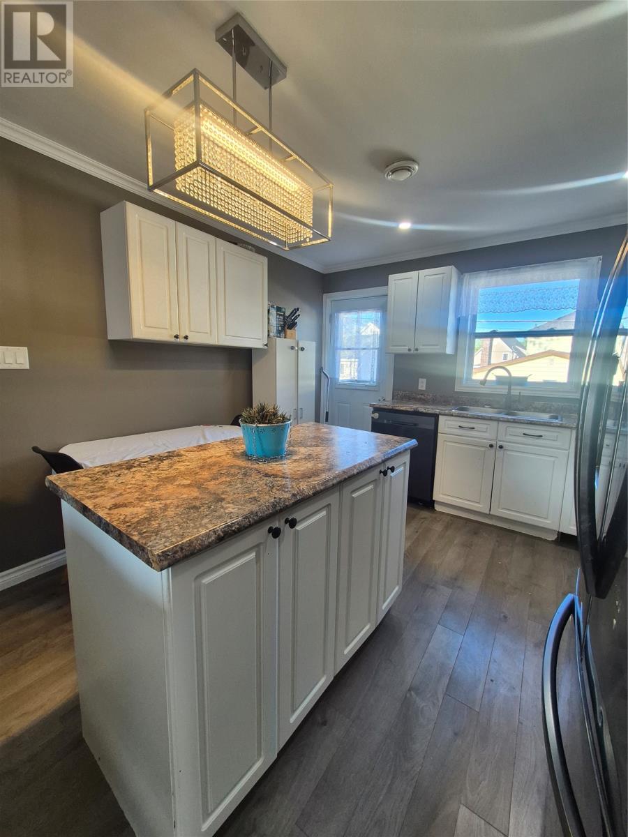 1 Pine Avenue - 11