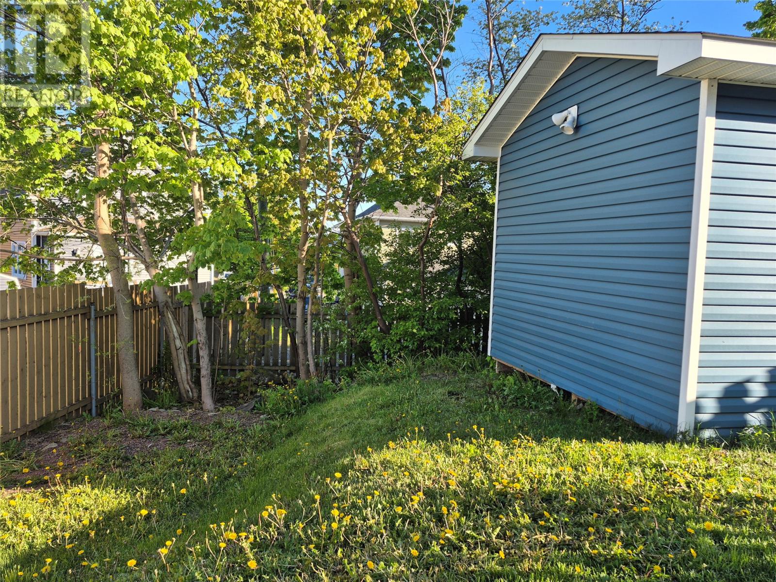 1 Pine Avenue - 23