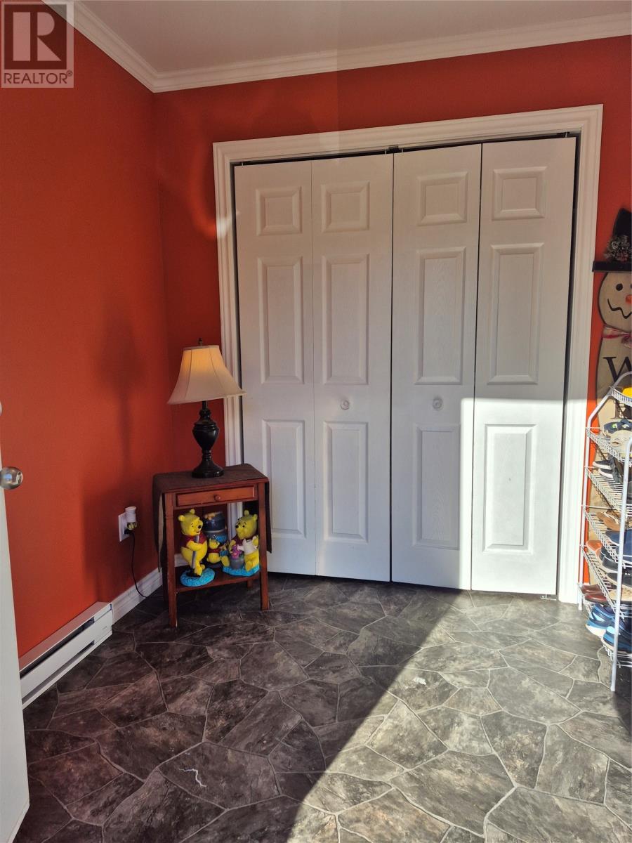 1 Pine Avenue - 8