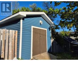 1 Pine Avenue thumbnail 4
