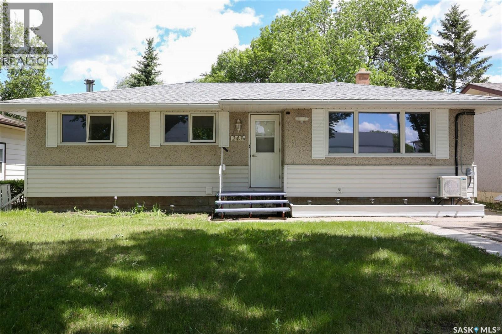 243 Smith STREET N - 1