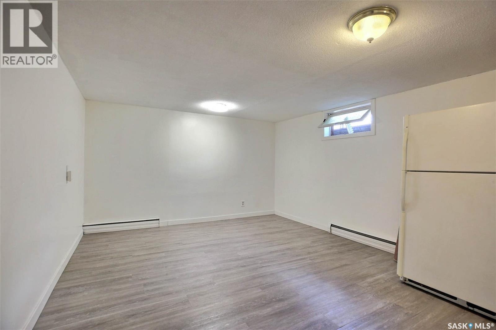 243 Smith STREET N - 18