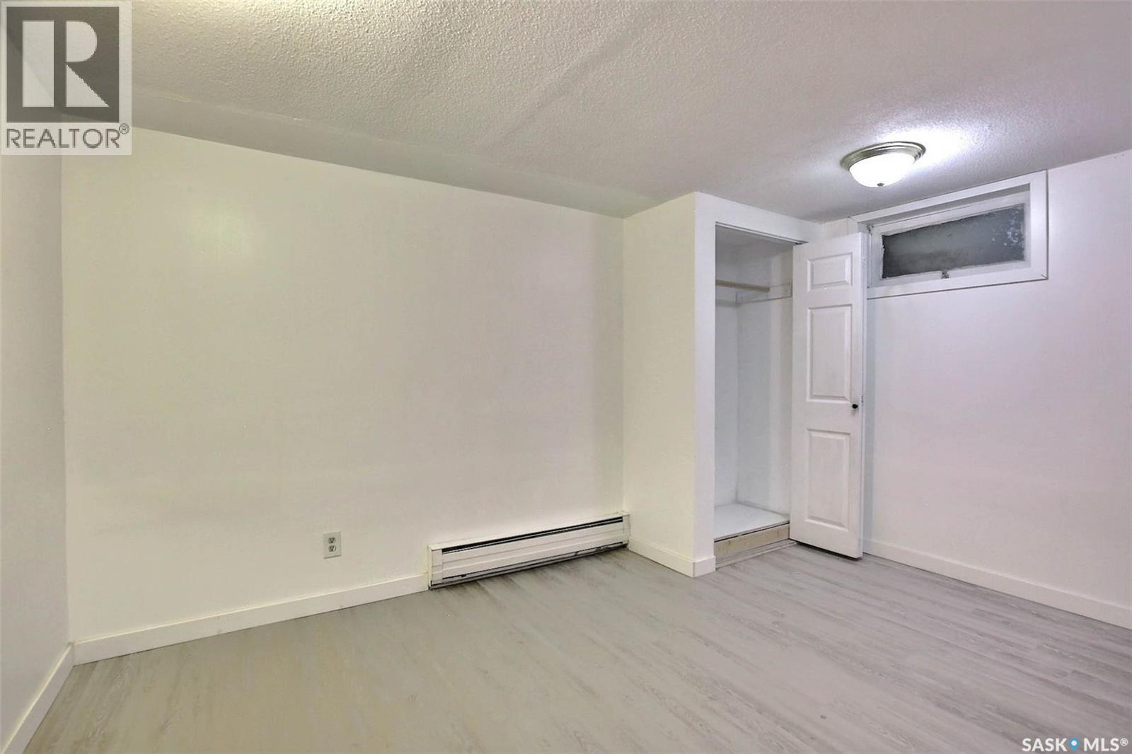 243 Smith STREET N - 23