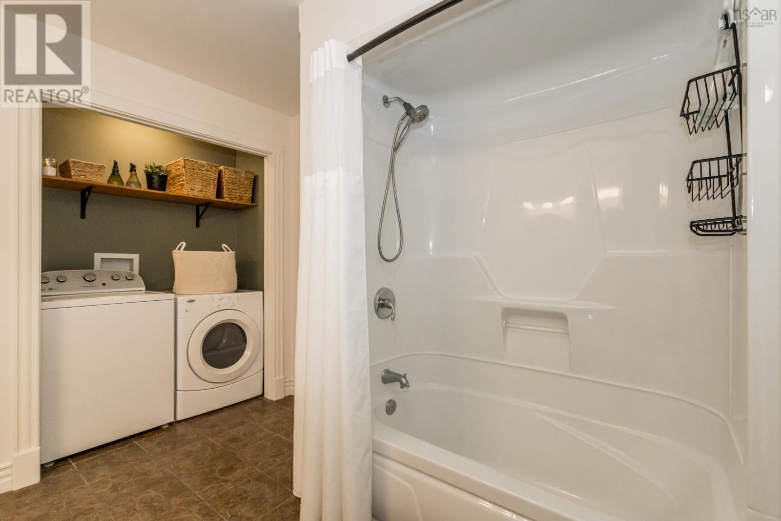 Property 32 of 43 of 56 Dalhousie Avenue