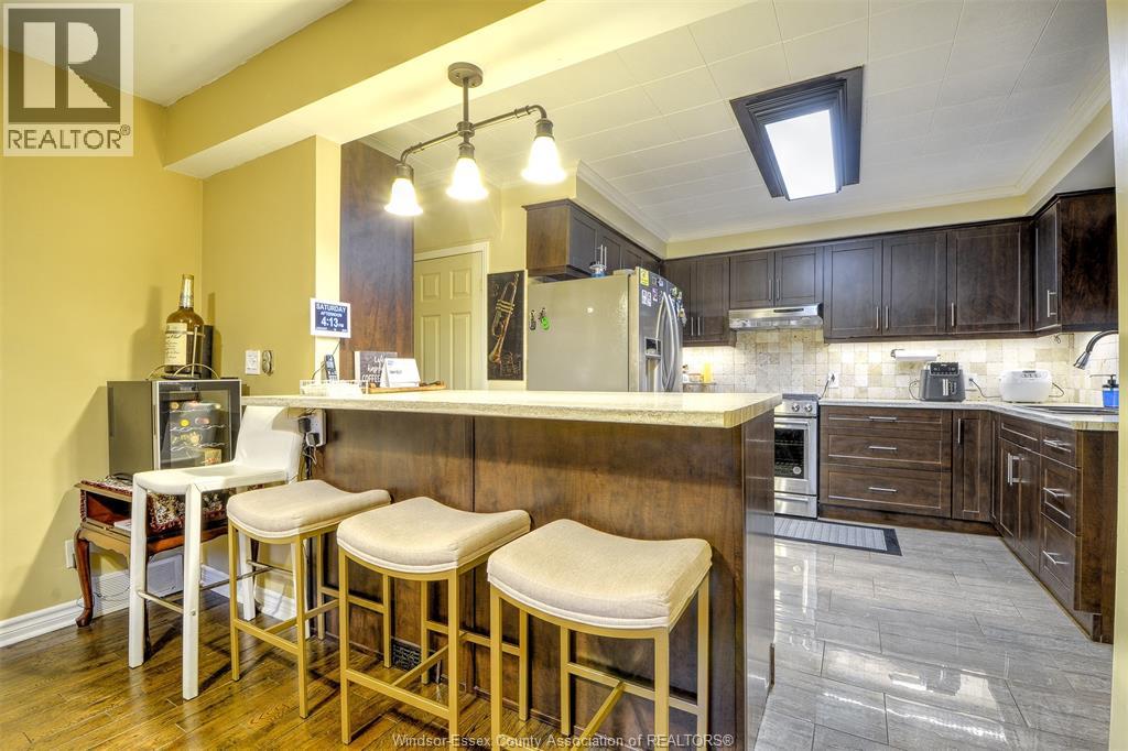 1585 ALEXIS ROAD - 9