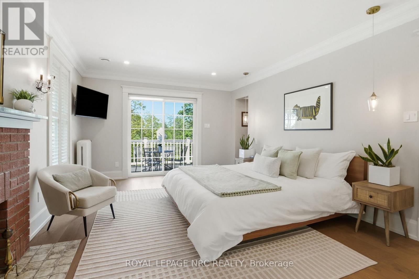 50 HILLCREST AVENUE - 23