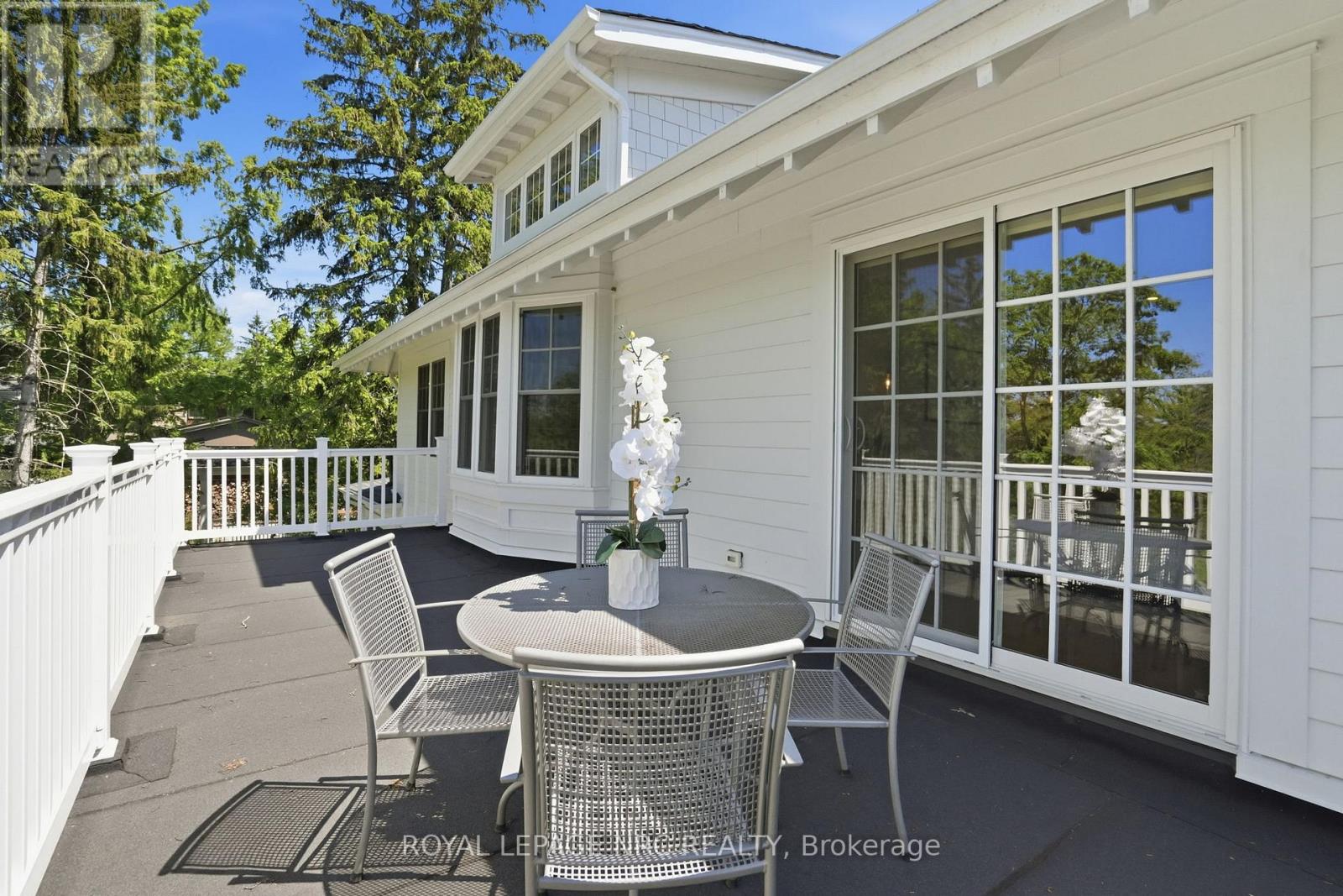 50 HILLCREST AVENUE - 24