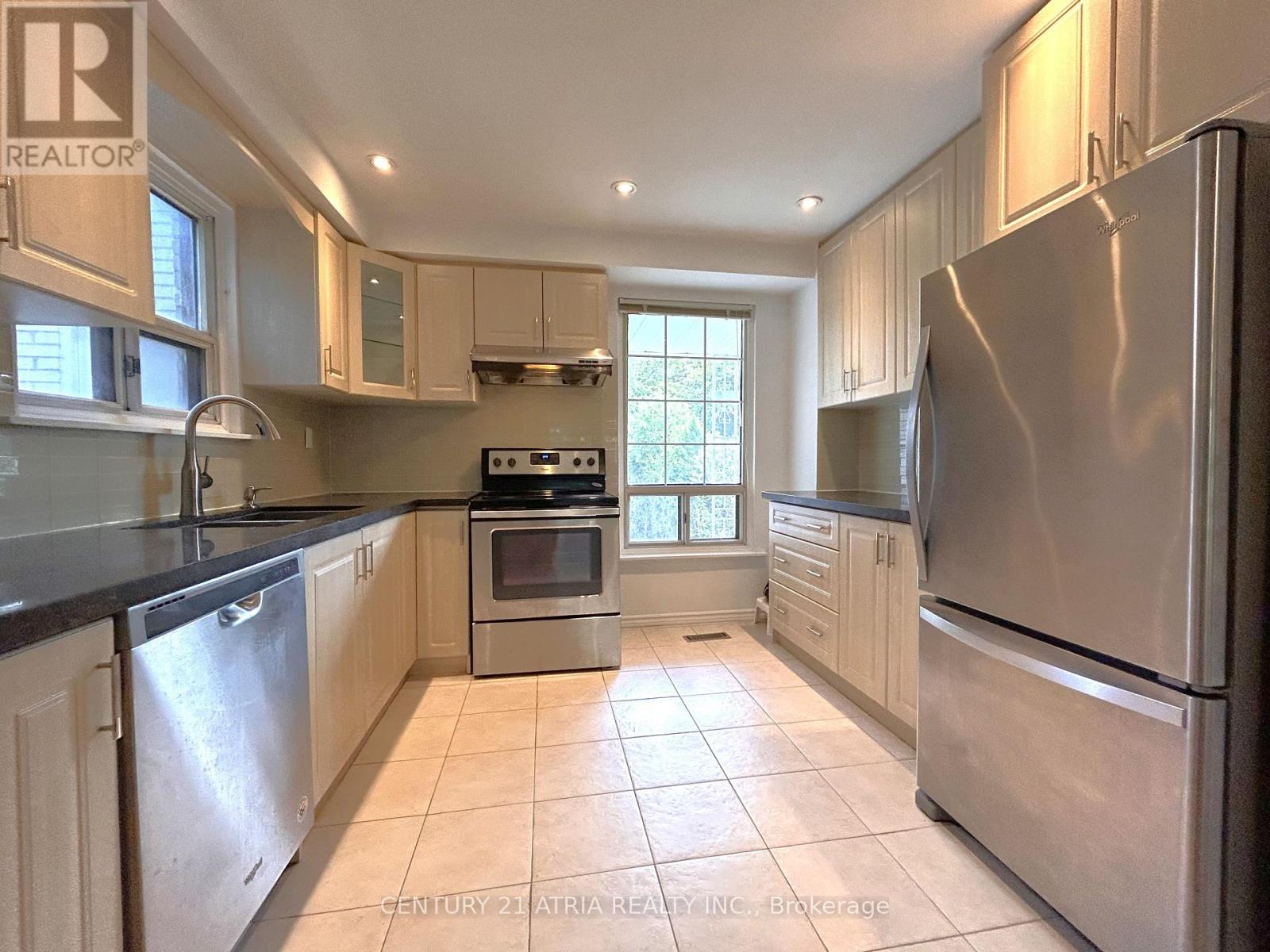 3441 OAKGLADE CRESCENT - 12