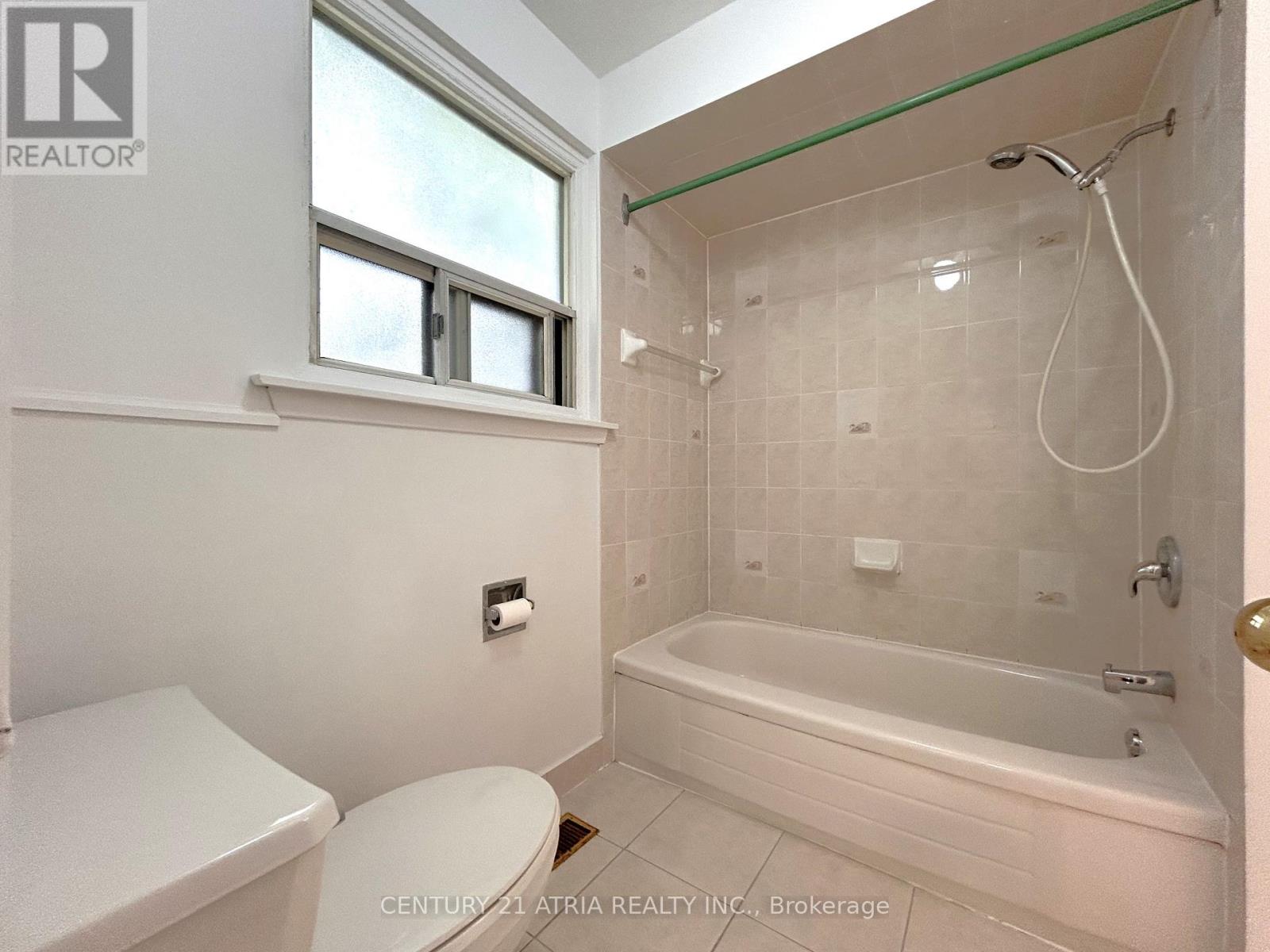 3441 OAKGLADE CRESCENT - 23