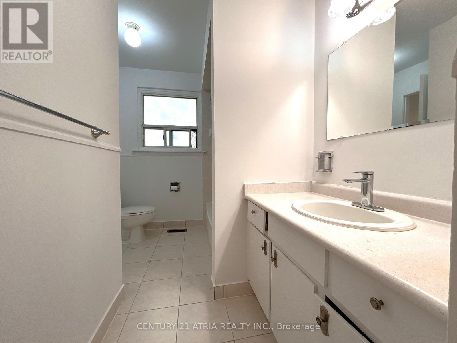 3441 OAKGLADE CRESCENT - 25