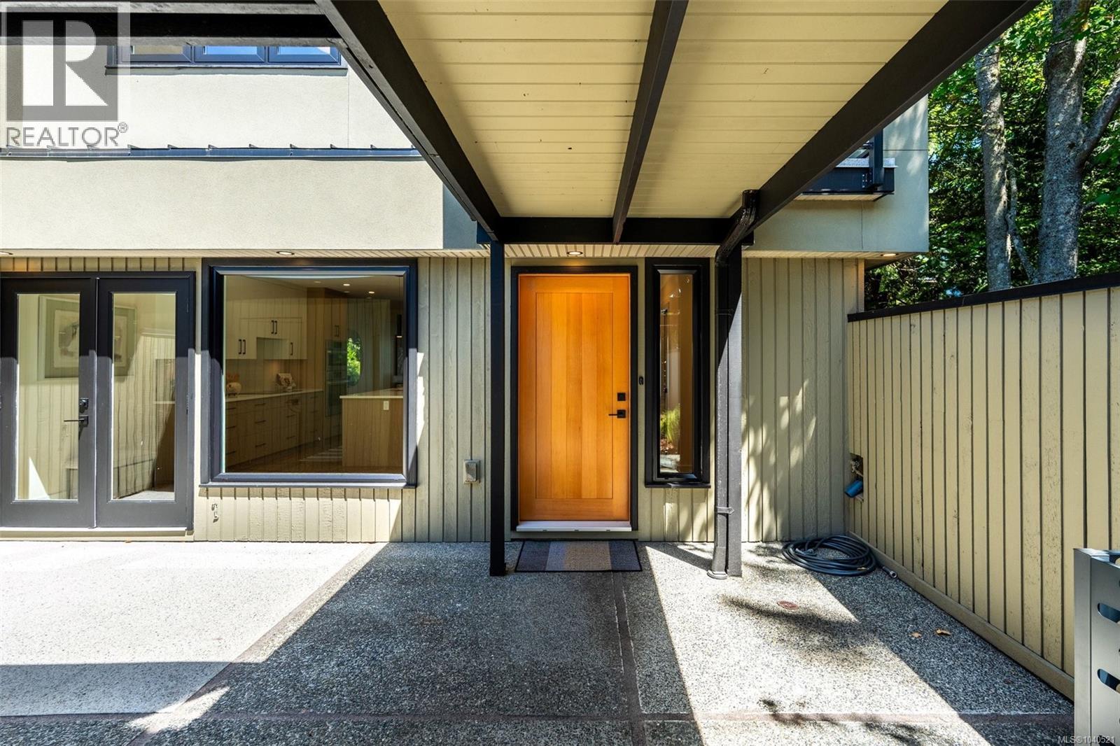 16 2330 Harbour Road, Sidney