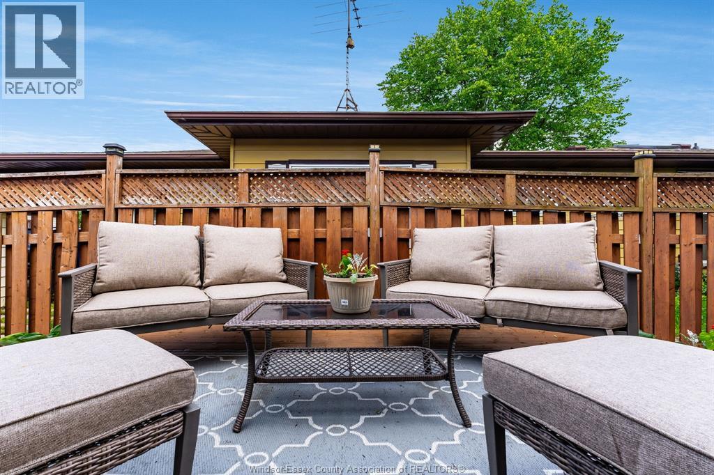 105 Brooks BOULEVARD - 25