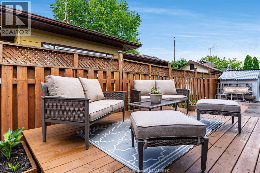 105 Brooks BOULEVARD - 26
