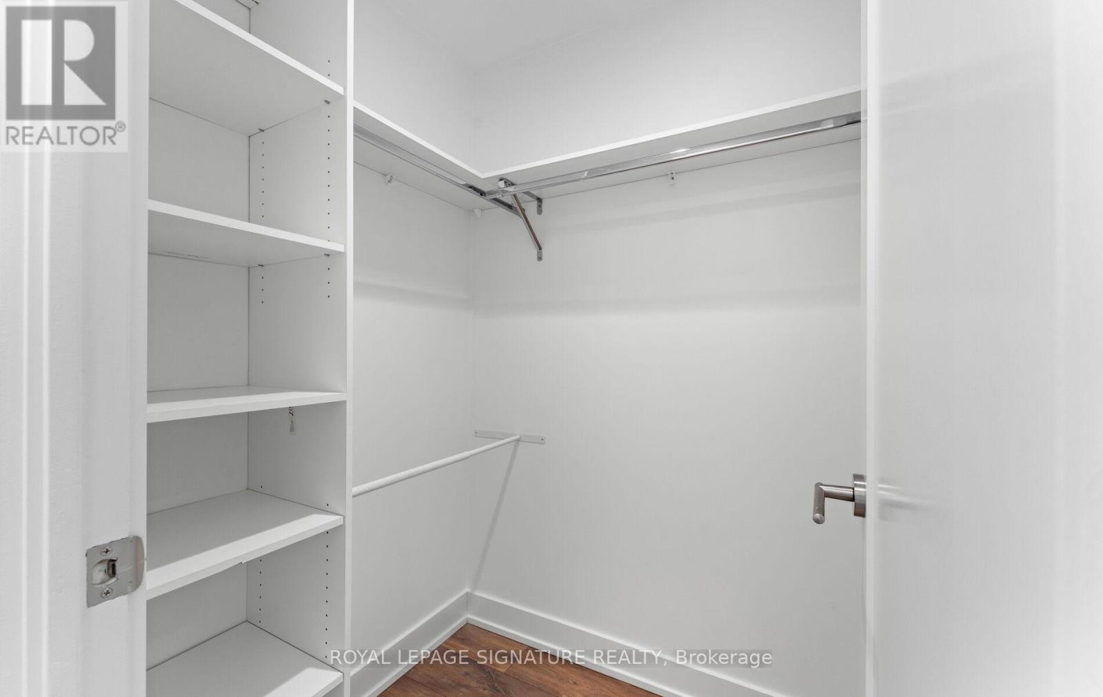 #213 80 VANAULEY STREET - 14