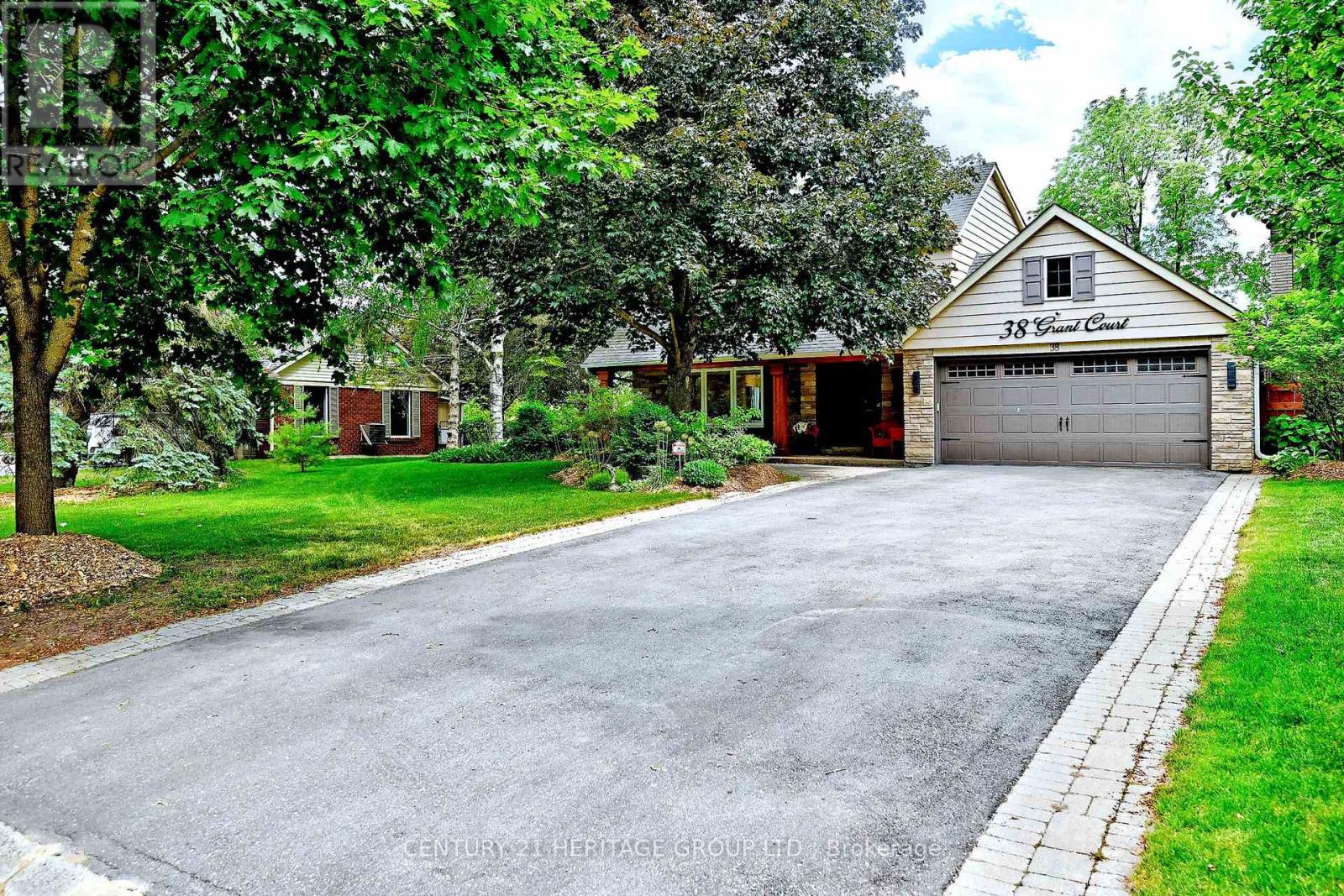 38 GRANT COURT - 1