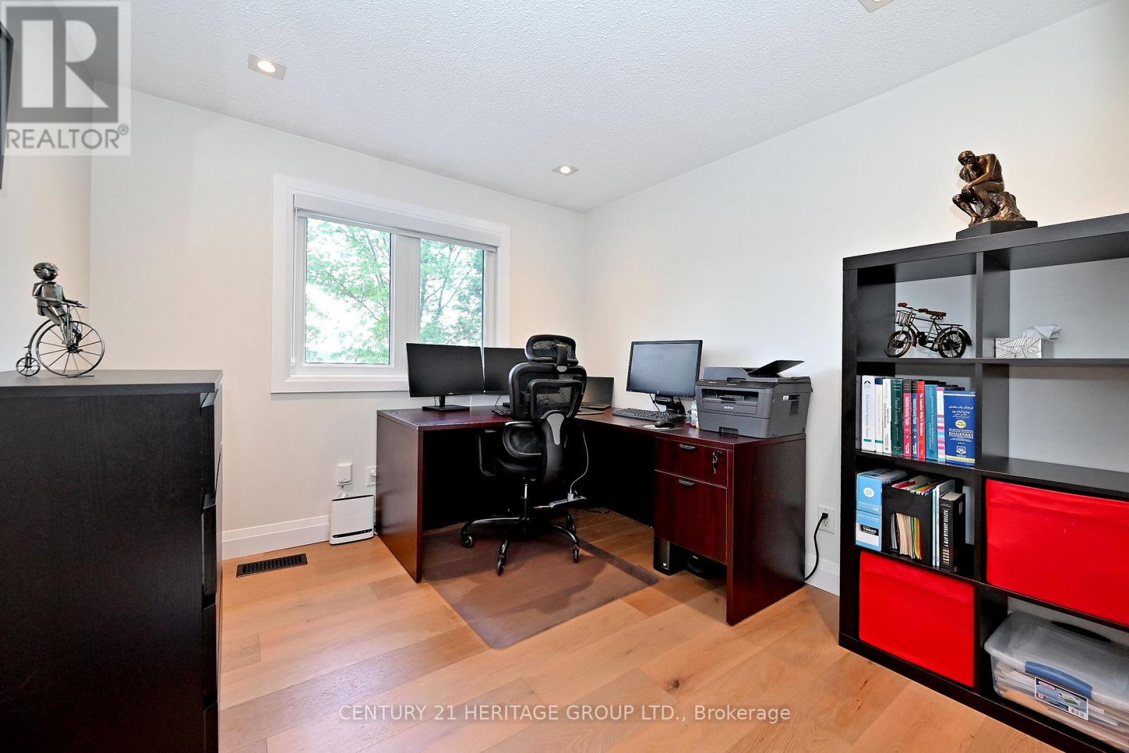 38 GRANT COURT - 21